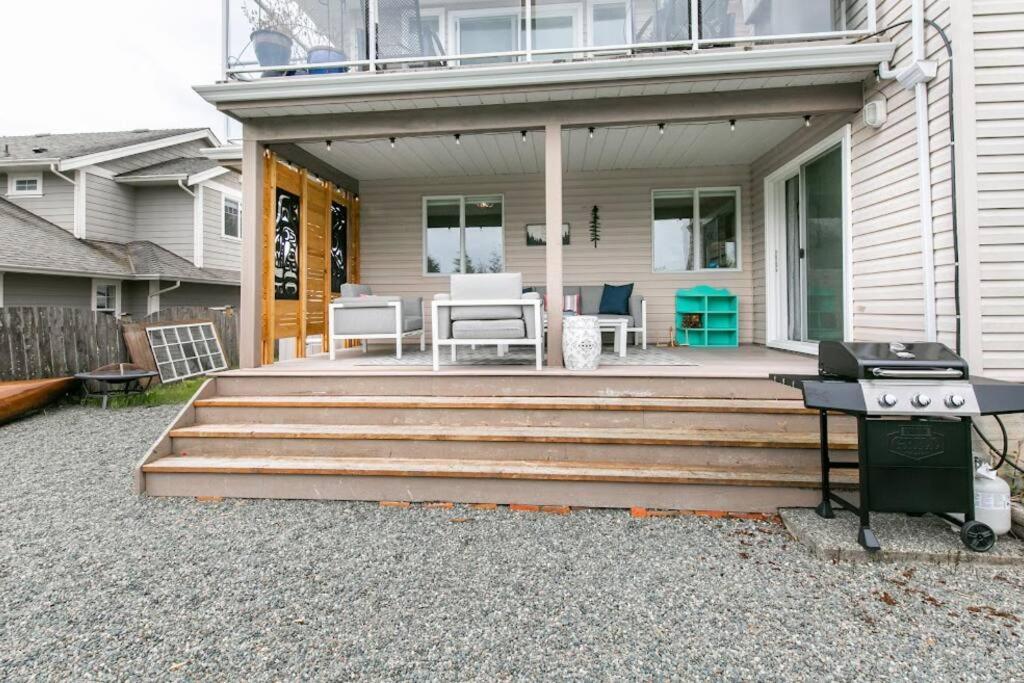 Lovely 2 Bedroom Suite Steps From The Beach Victoria Buitenkant foto